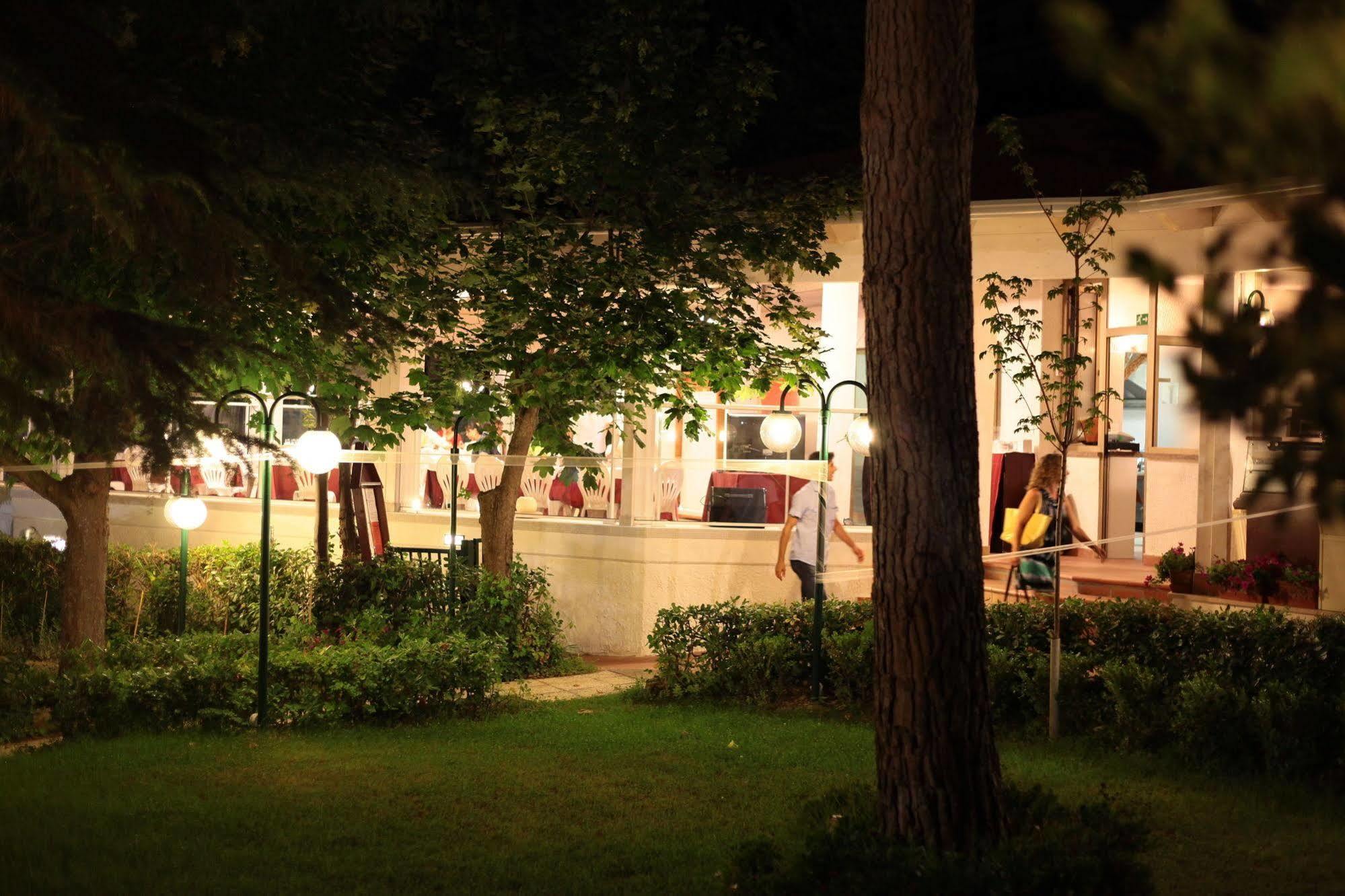 Casa Ferretti Di Ferretti Village Silvi Marina Εξωτερικό φωτογραφία